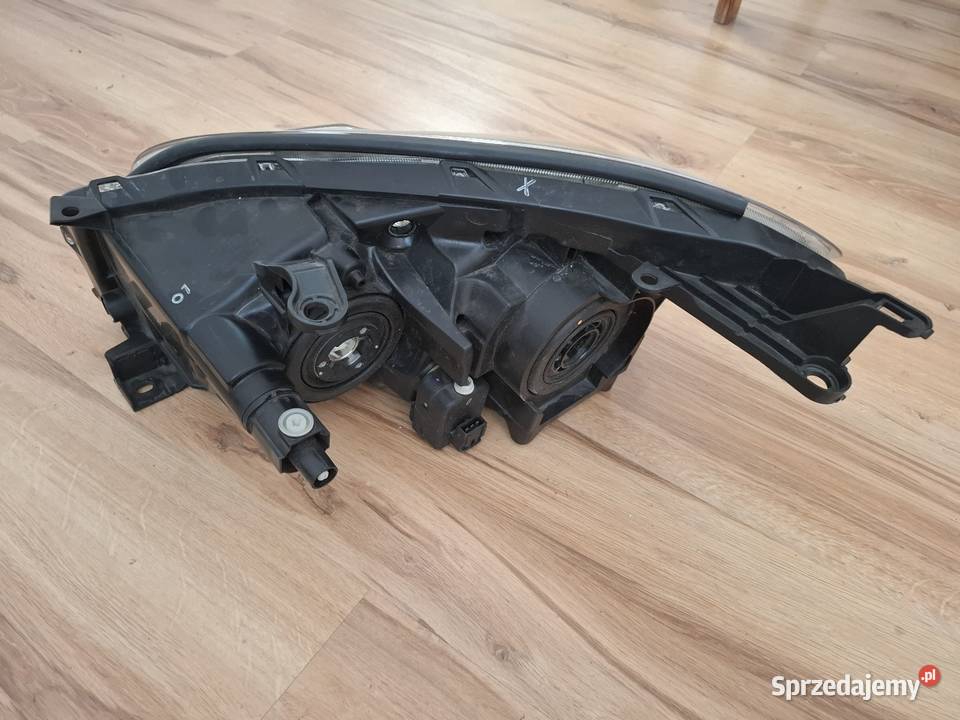 Lampa przednia prawa toyota RAV4 III Kalisz