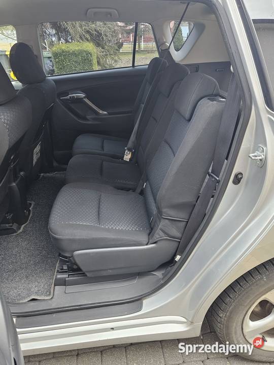 Toyota Verso 20 TDI 2010r 7osobowy Borucino sprzedam