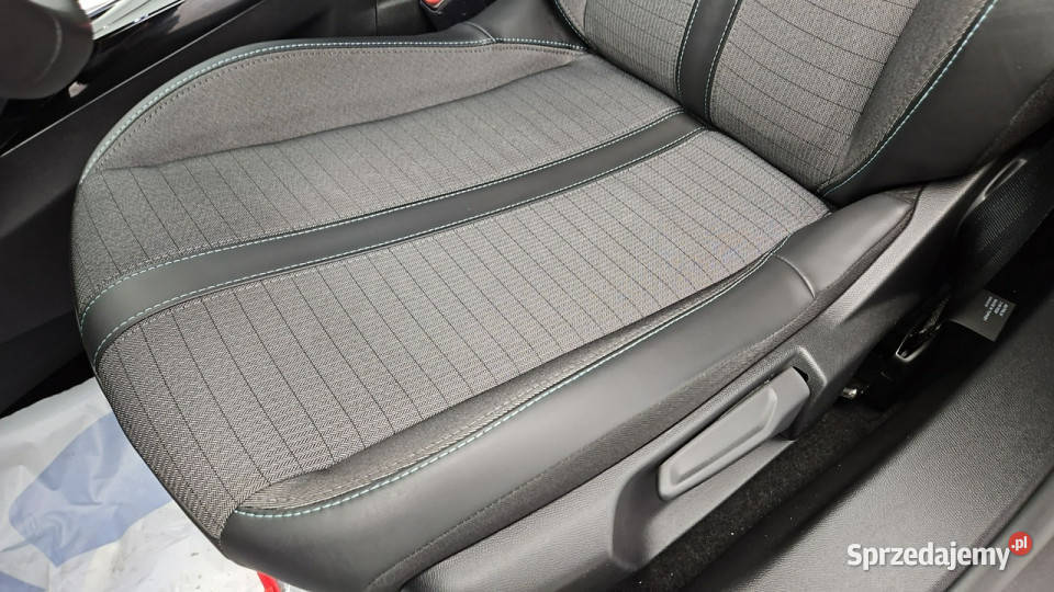 Peugeot 2008 12 PureTech Allure Pack SS EAT8 Z isofix Warszawa