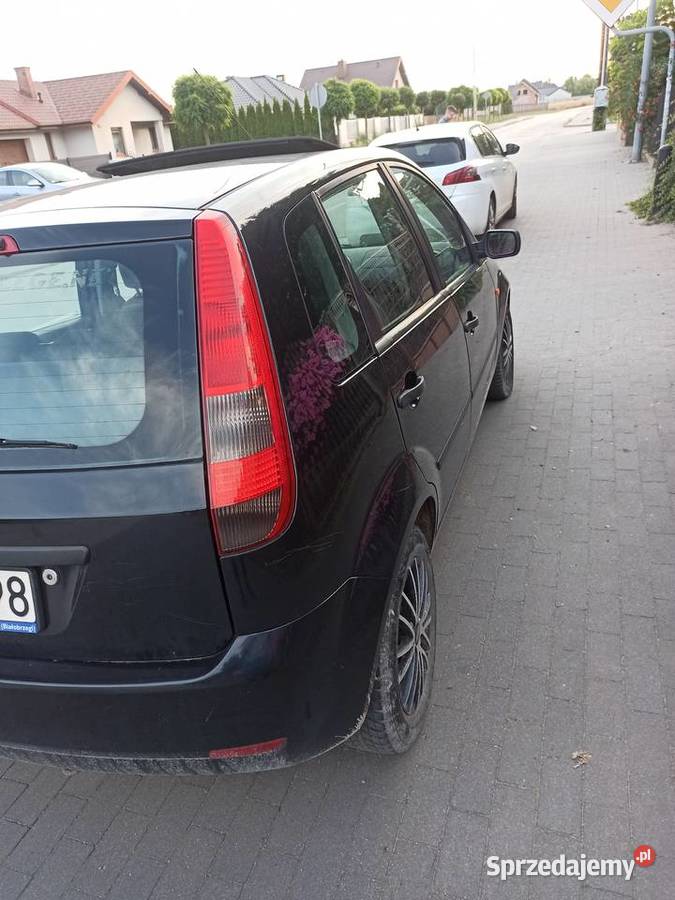 Sprzedam samochód osobowy 14cm3 łódzkie Brzeźnio
