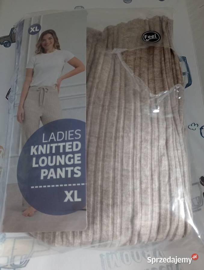 Nowe spodnie dresowe dzianinowe
