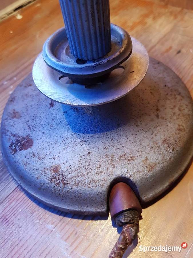 PrzedwojennaZabytkowa działająca lampa stojąca