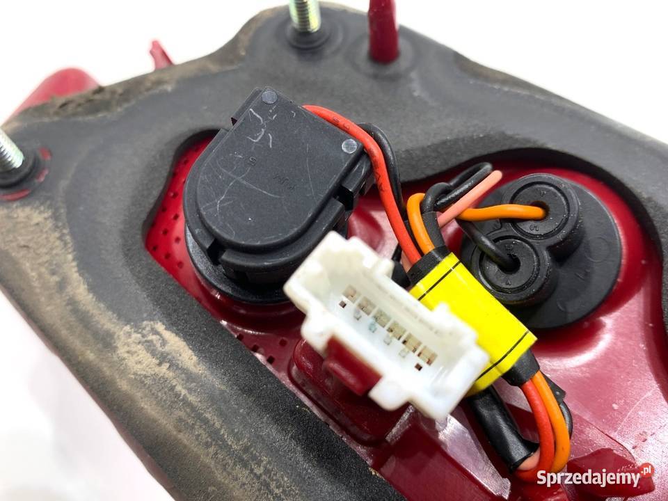 LAMPA TYŁ PRAWA WEWNĘTRZNA KIA OPTIMA 92404D4