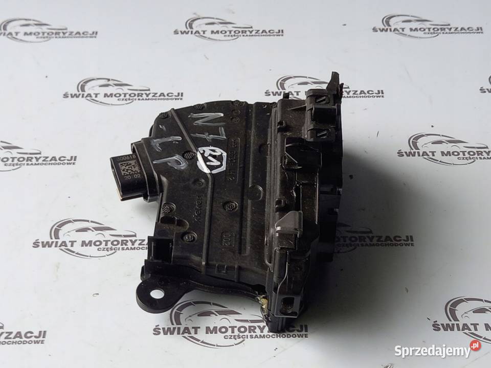 NISSAN MICRA V K14 19r zamek drzwi lewy przód Rok produkcji 2019