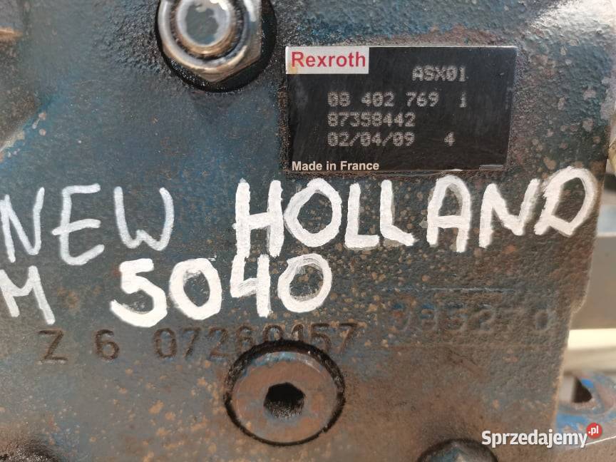 Holland LM 5080 Rozdzielacz hydrauliczny
