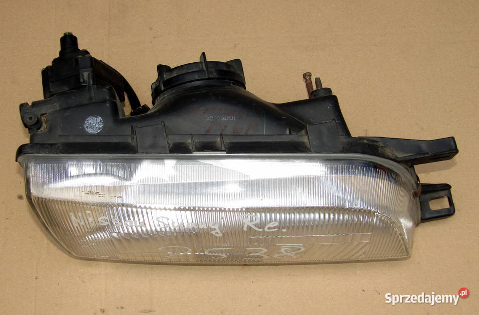 LAMPA PRZEDNIA PRAWA NISSAN SUNNY N14 9096r łódzkie Mysłaków