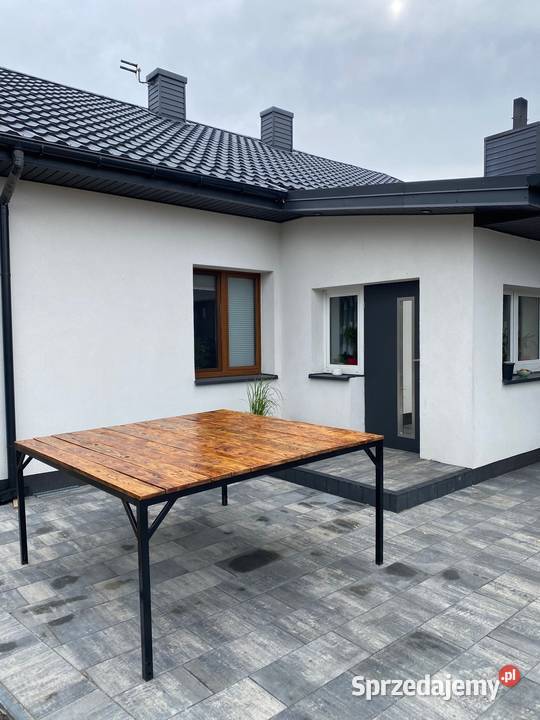 Stół ogrodowy z podwieszanymi siedziskami łódzkie Niedrzew Pierwszy