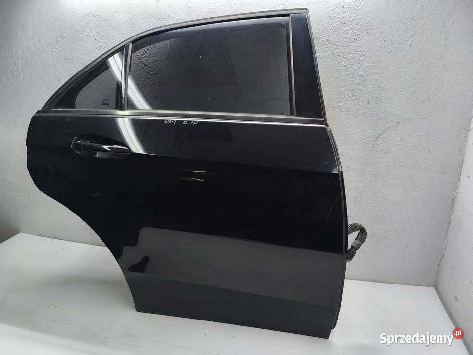 DRZWI PRAWY TYŁ EKLASA W212 SEDAN sprzedam