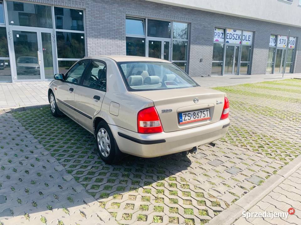 Mazda 323 sedan benzyna garażowany 323 Szczecin