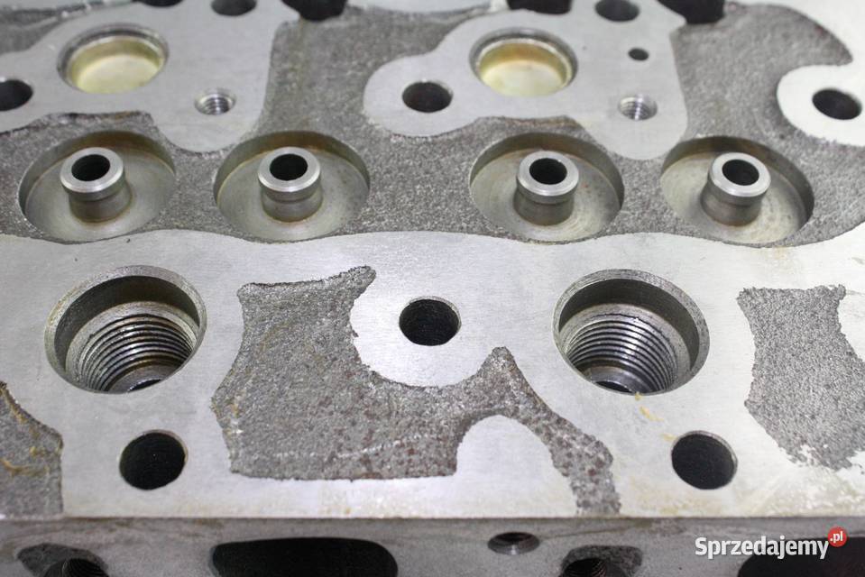 Głowica Kubota L2602L3202L4202 Silnik i osprzęt