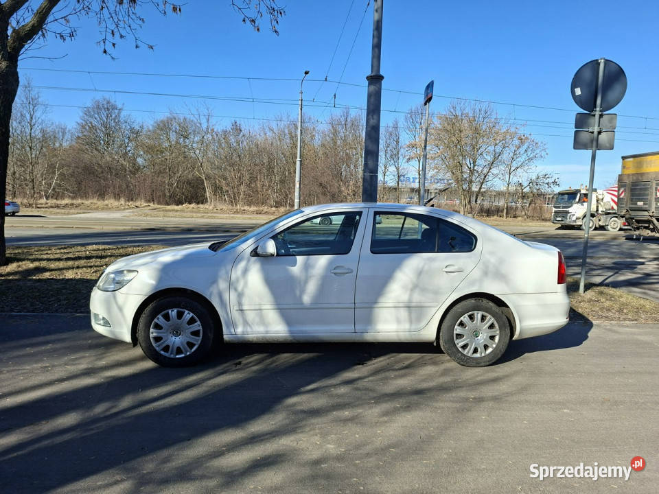 koda Octavia 16 mpi salon polska vat23 II światła do jazdy dziennej Łódź