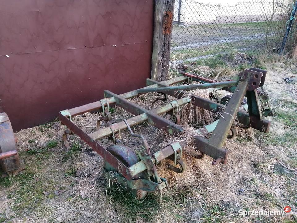 Ciagnik Władimirec T25A osprzęt do ciągnika Władimirec Okopy