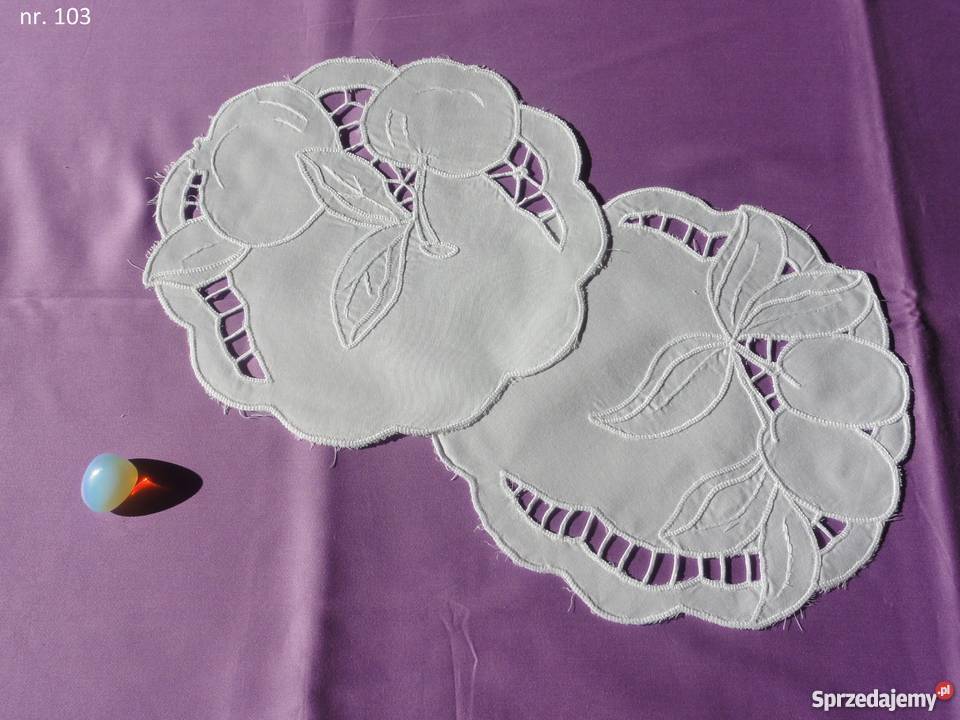 Seretki bieżniki białe wyszywane ręcznie haftem lubelskie Lublin sprzedam