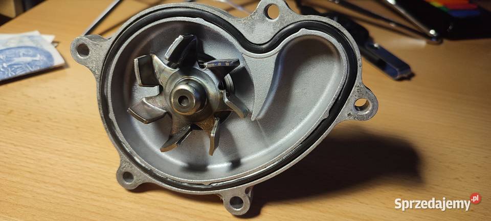 Pompa wody subaru forester sj 20i nieuszkodzony Grabówka