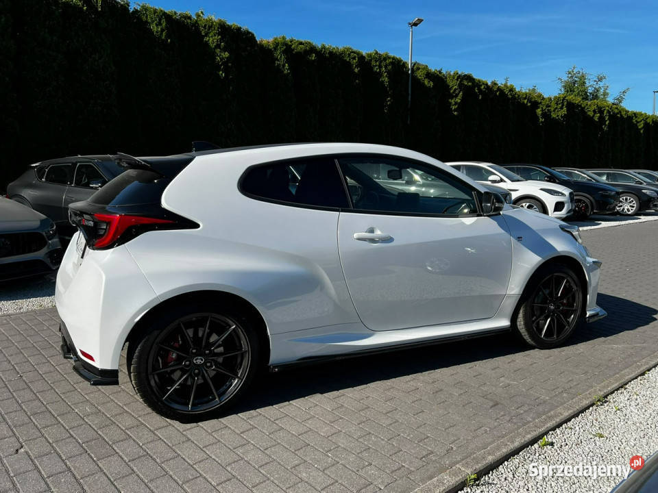 Toyota Yaris YARIS GR 4x4 261 Salon Jeden manualna