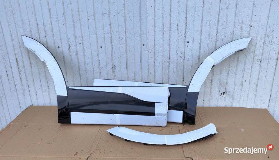 KIA SPORTAGE V 5 GT LISTWA DRZWI PRAWA TYŁ