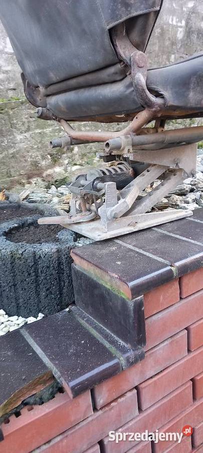 Siedzenie amortyzowane robur mtz ifa Jangrot