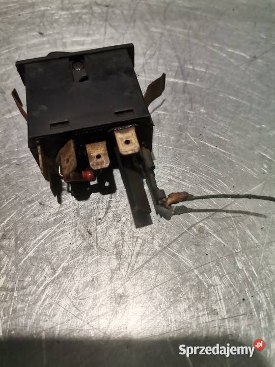 VW PASSAT B2 WŁĄCZNIK SWIATEŁ AWARYJNYCH Wyposażenie wnętrza Nowy Sącz