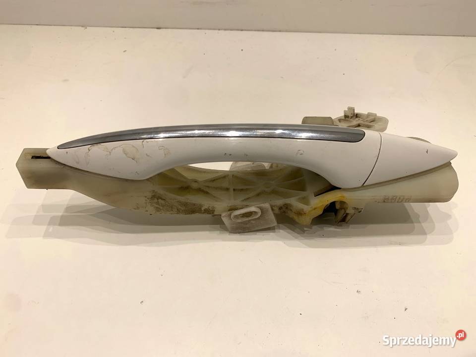 KLAMKA ZEWNĘTRZNA PRAWY TYŁ HYUNDAI i40