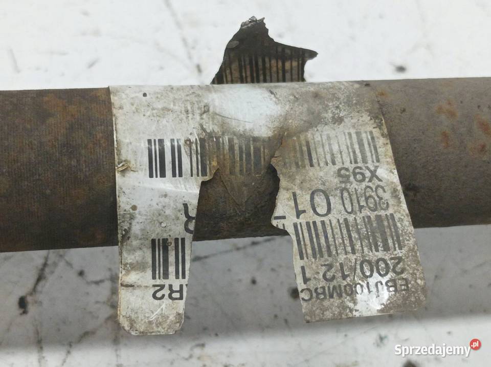 PÓŁOŚ PRAWY PRZÓD 16 DCI 130 391001702R Renault