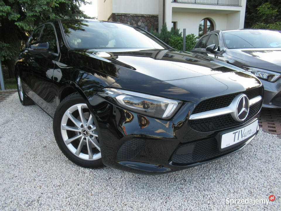 Mercedes A 200 BEZWYPADKOWY Duże ekrany serwisowany w ASO Warszawa