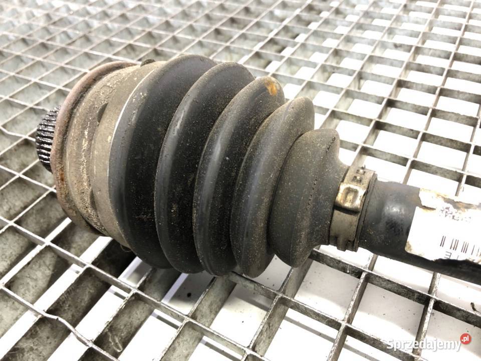 PÓŁOŚ PRAWY PRZÓD AUDI A4 B9 20 150 PRZEGUB osobowe sprzedam