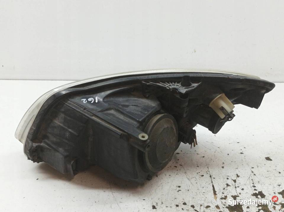 LAMPA PRZÓD PRAWA EU USZK Skoda Roomster I 2006