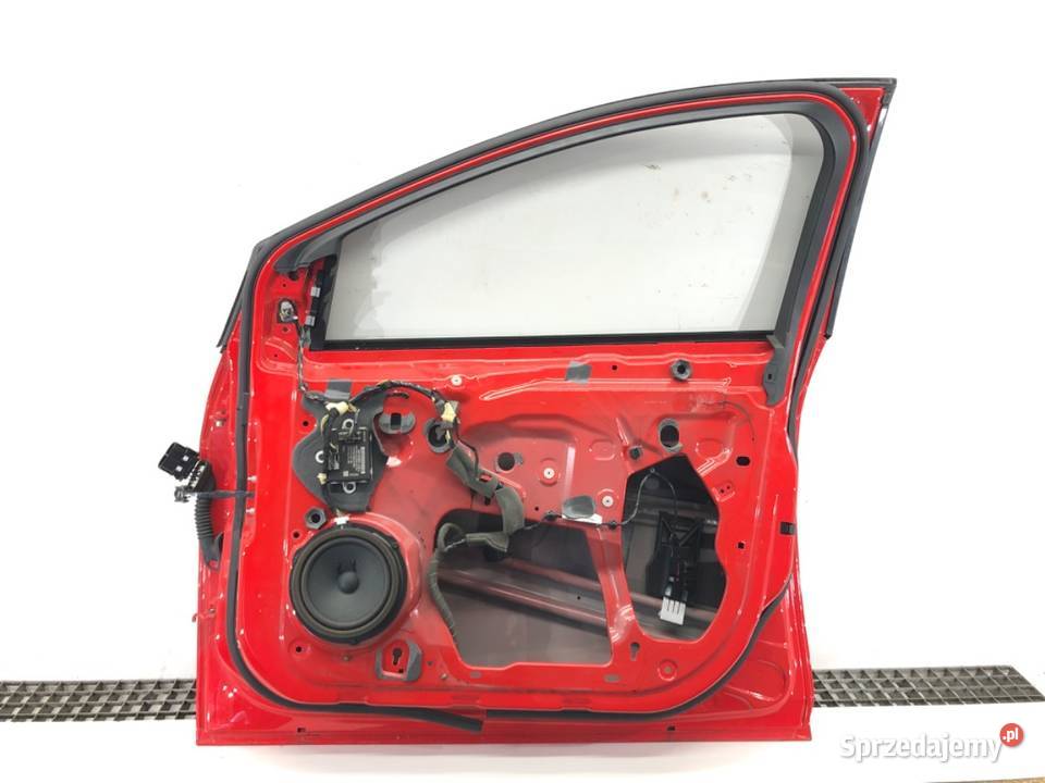 DRZWI PRZÓD PRAWE FORD FOCUS III Hatchback osobowe sprzedam