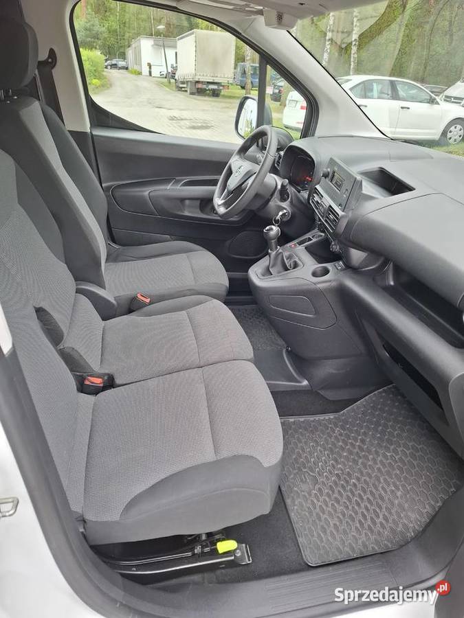 Opel Combo 15 CDTi Opel Polska bezwypadkowy diesel Combo Namysłów