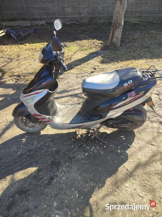 Sprzedam motorower Toros 2011r skuter Sierakowice Prawe sprzedam