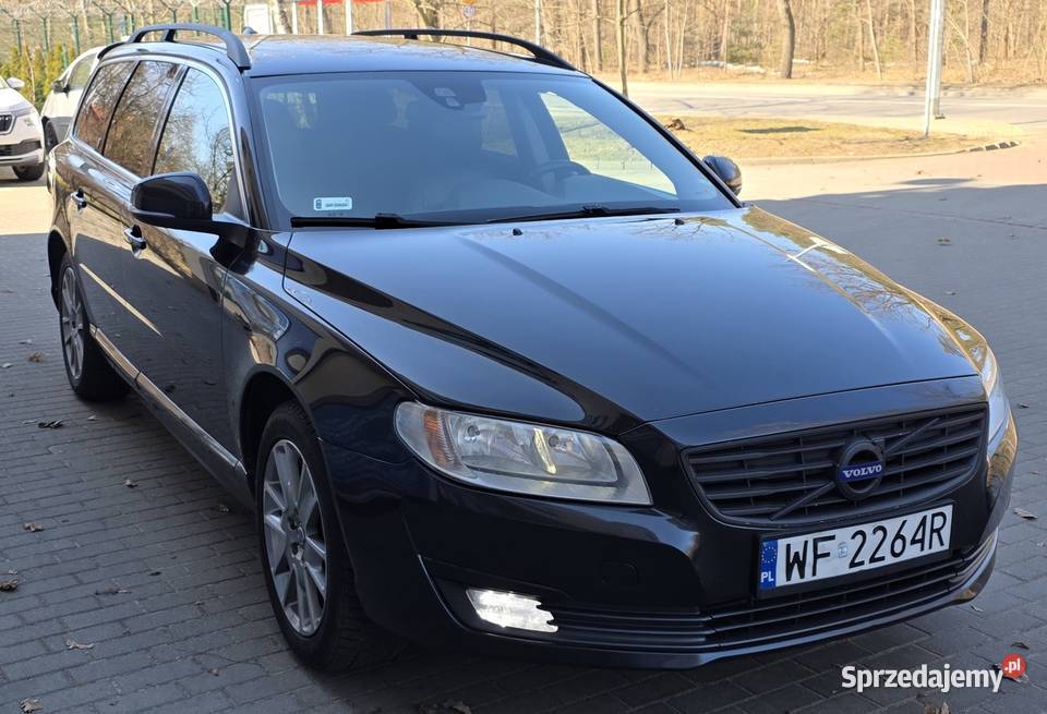 Volvo V70 2014r D3 5 cylindrów 136 19843 czarny manualna Warszawa sprzedam
