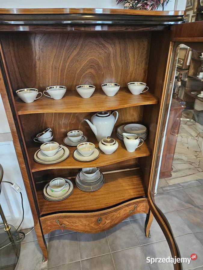 Witryna serwantka w stylu ludwikowskim z Lublin