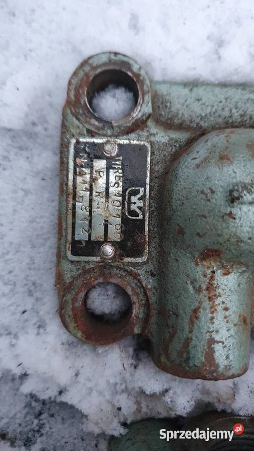 Pokrywy rozdzielacza hydraulicznego TNS Głowica Pozostałe Warszawa