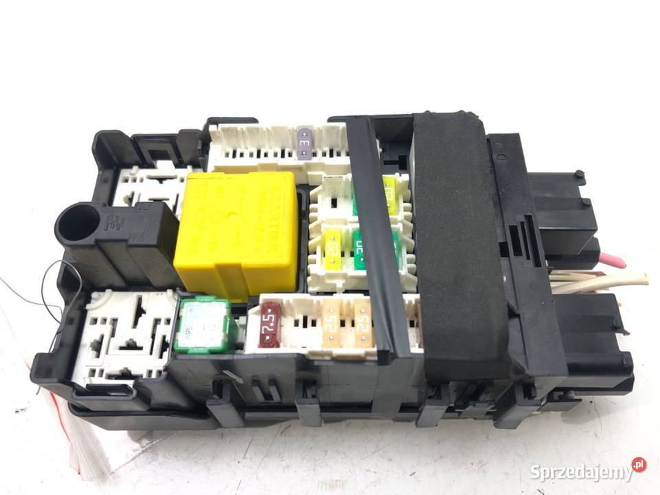 SKRZYNKA BEZPIECZNIKÓW PEUGEOT 308 II Hatchback