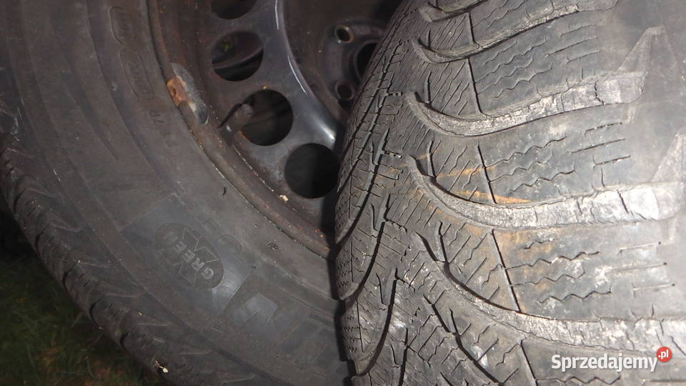 Opony zimowe AUDI na felgach 20560R16 Michelin