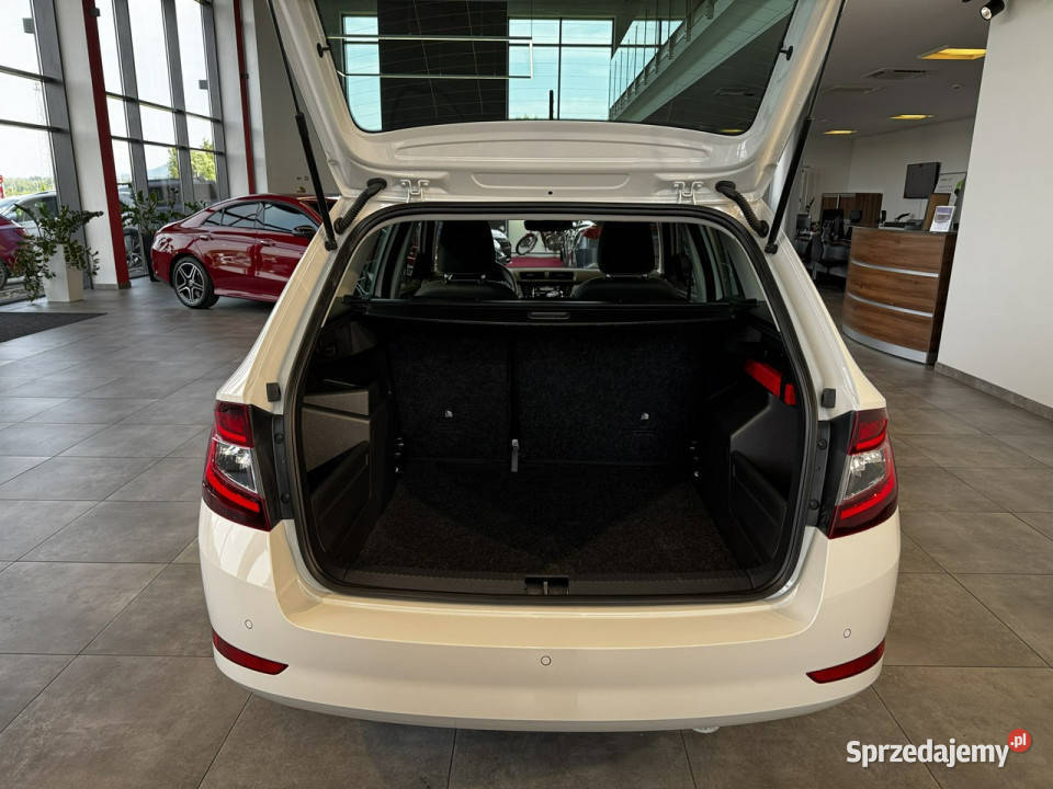 koda Fabia Combi Ambition 10TSI 95 M5 2022 r Myślenice sprzedam