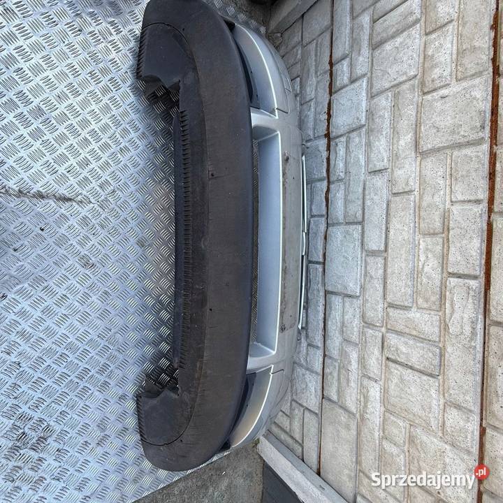 Zderzak przedni kompletny Volvo C30 2009r Kolor