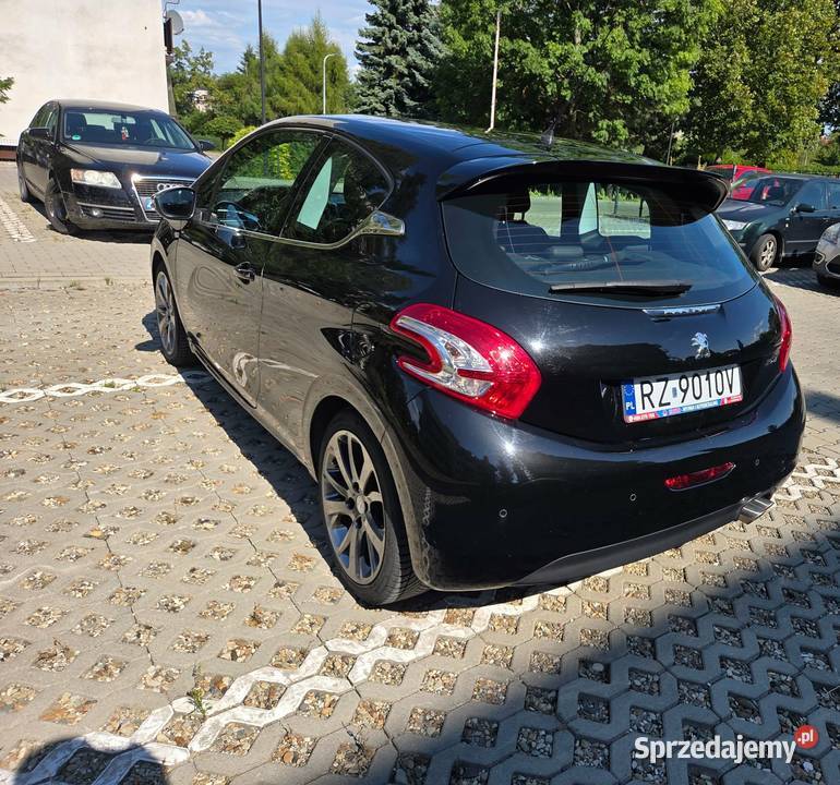Peugeot 208 16l 2012r benzyna podkarpackie Łańcut