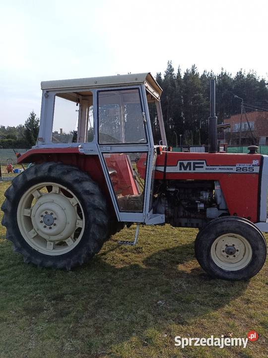Ciągnik rolniczy Massey Ferguson Pionki