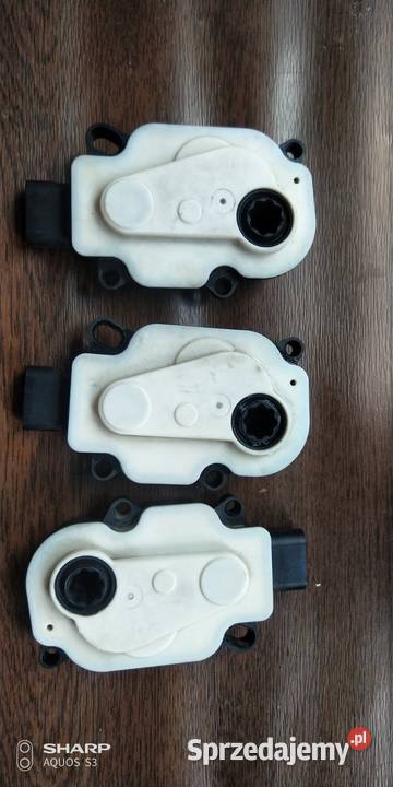 Ford Kuga II żaluzje chłodnicy silniczki