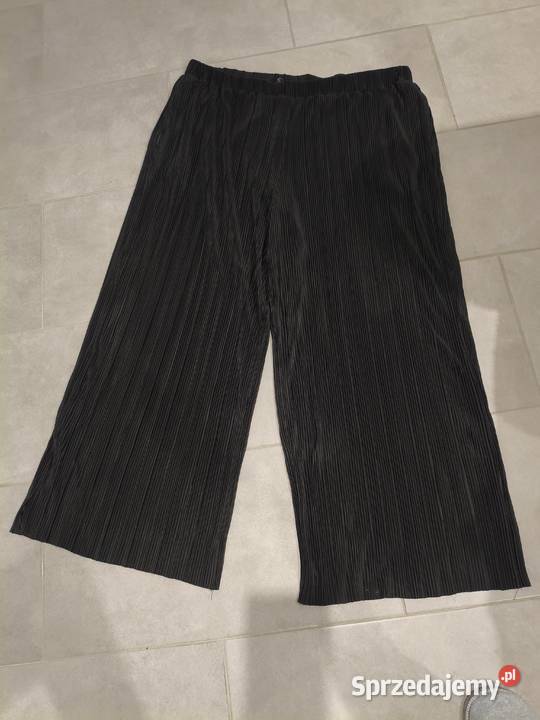 Spodnie damskie czarnedlugie luźne Dębica
