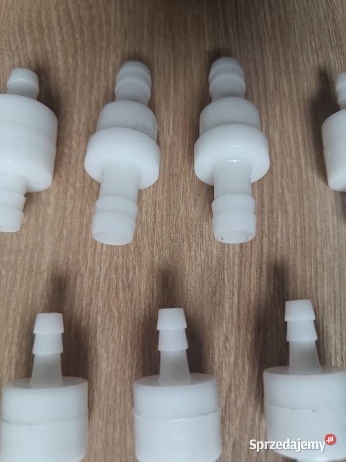 Zawór zwrotny plastik zestaw 7 sztuk na wężyk Tczew sprzedam