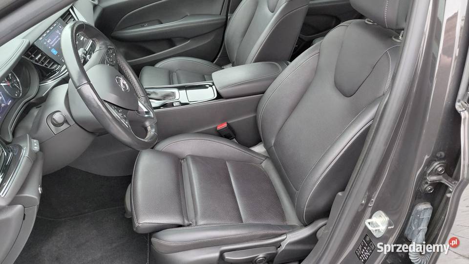 Opel Insignia Grand SportSports Toure 4x4 kamera cofania