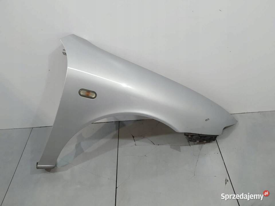 BŁOTNIK PRAWY PRZÓD LEON I SREBRNY Seat Toledo