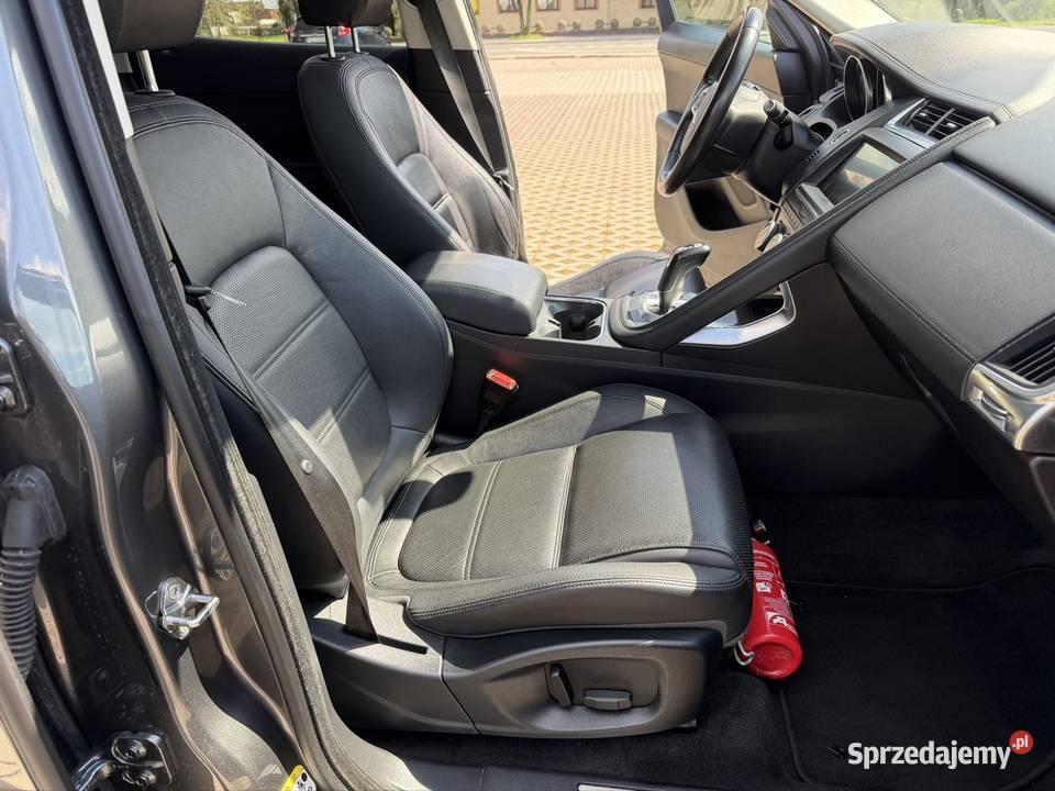 Piękny Jaguar E Pace Śrem