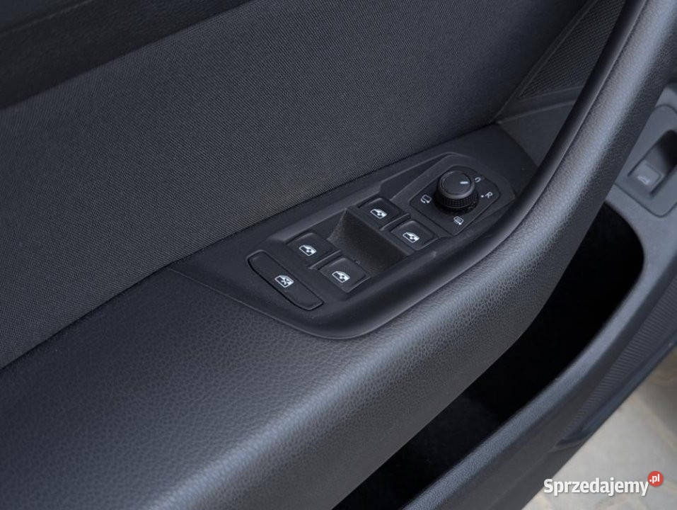 Volkswagen Passat 2021r IQ drive ErgoComfort 1968cm3 Gdańsk