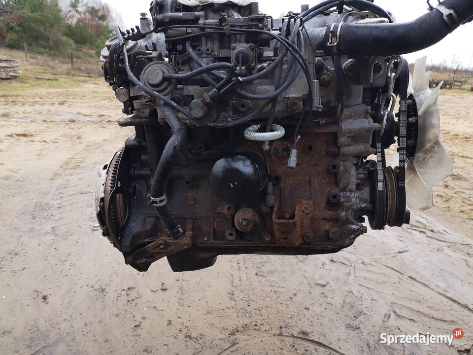 Toyota Land Cruiser j70 Silnik 24 benzyna