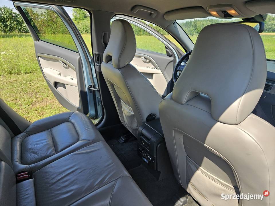 Volvo V70 2008r 20 benzyna 145 Summum Ładny Karolew sprzedam