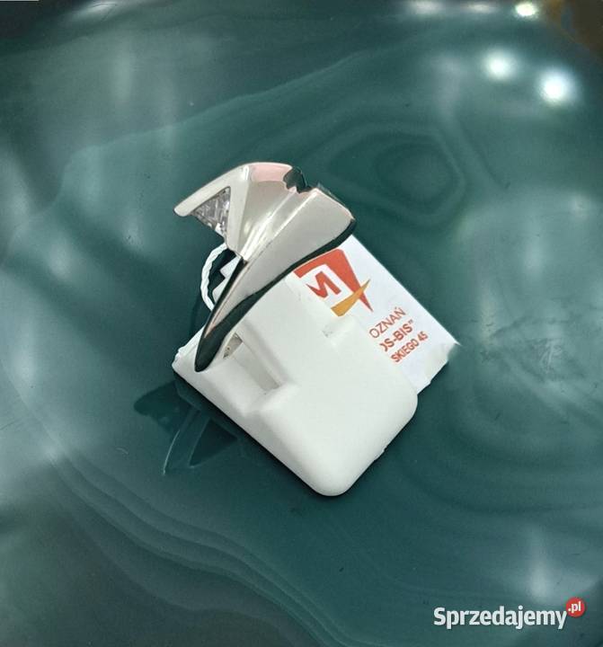 40 Pierścionek r11 srebrny z trójkątną cyrkonią wielkopolskie Poznań