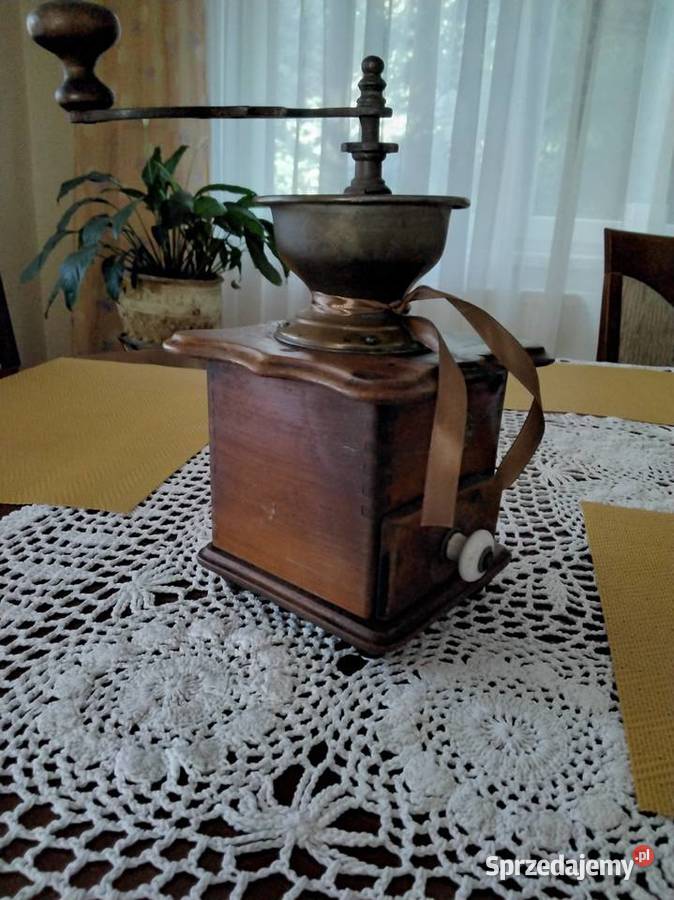 Stary młynek z porcelanowym uchwytem Wieliczka